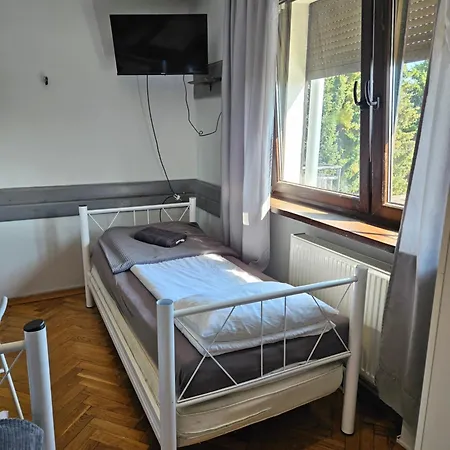 Pokoje pracownicze Кімнати для працівників,гуртожиток Хостел