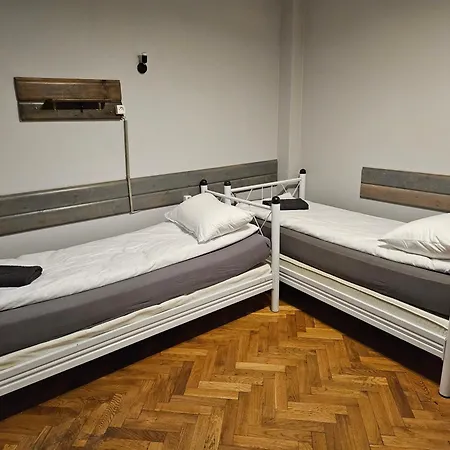 Хостел Pokoje pracownicze Кімнати для працівників,гуртожиток *