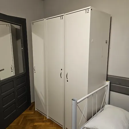 Pracownicze кімнати для працівників,гуртожиток Hostel