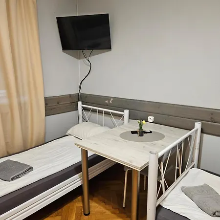 Pokoje pracownicze Кімнати для працівників,гуртожиток *