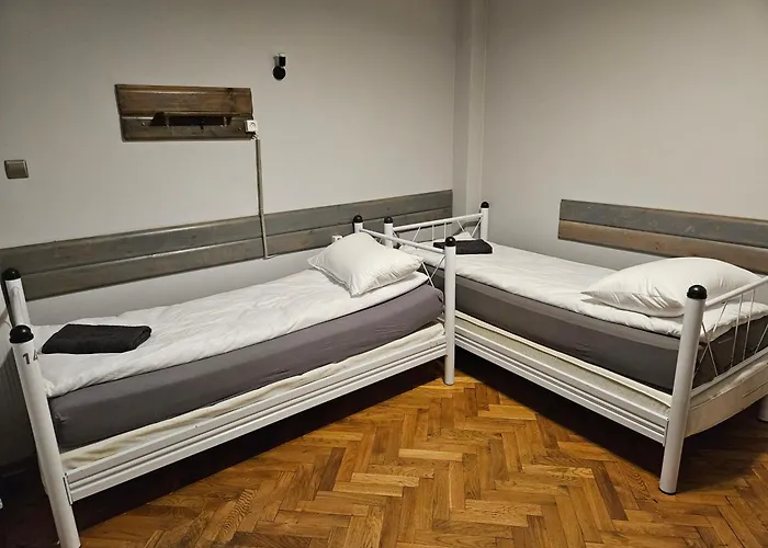 旅馆 Pracownicze кімнати для працівників,гуртожиток *