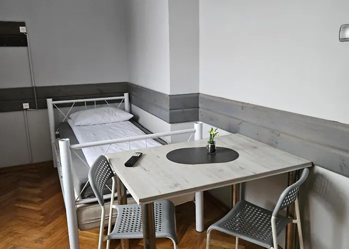 Pracownicze кімнати для працівників,гуртожиток 旅馆 Swarzędz