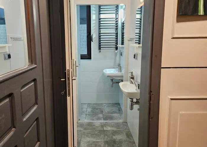 Pracownicze кімнати для працівників,гуртожиток Swarzędz