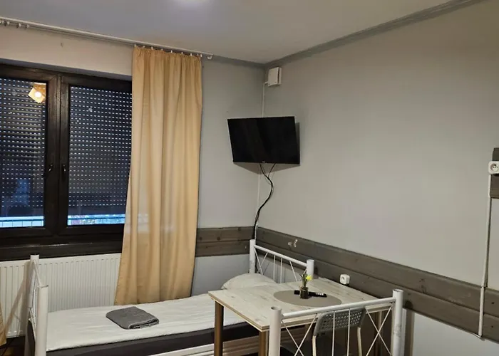 Pracownicze кімнати для працівників,гуртожиток